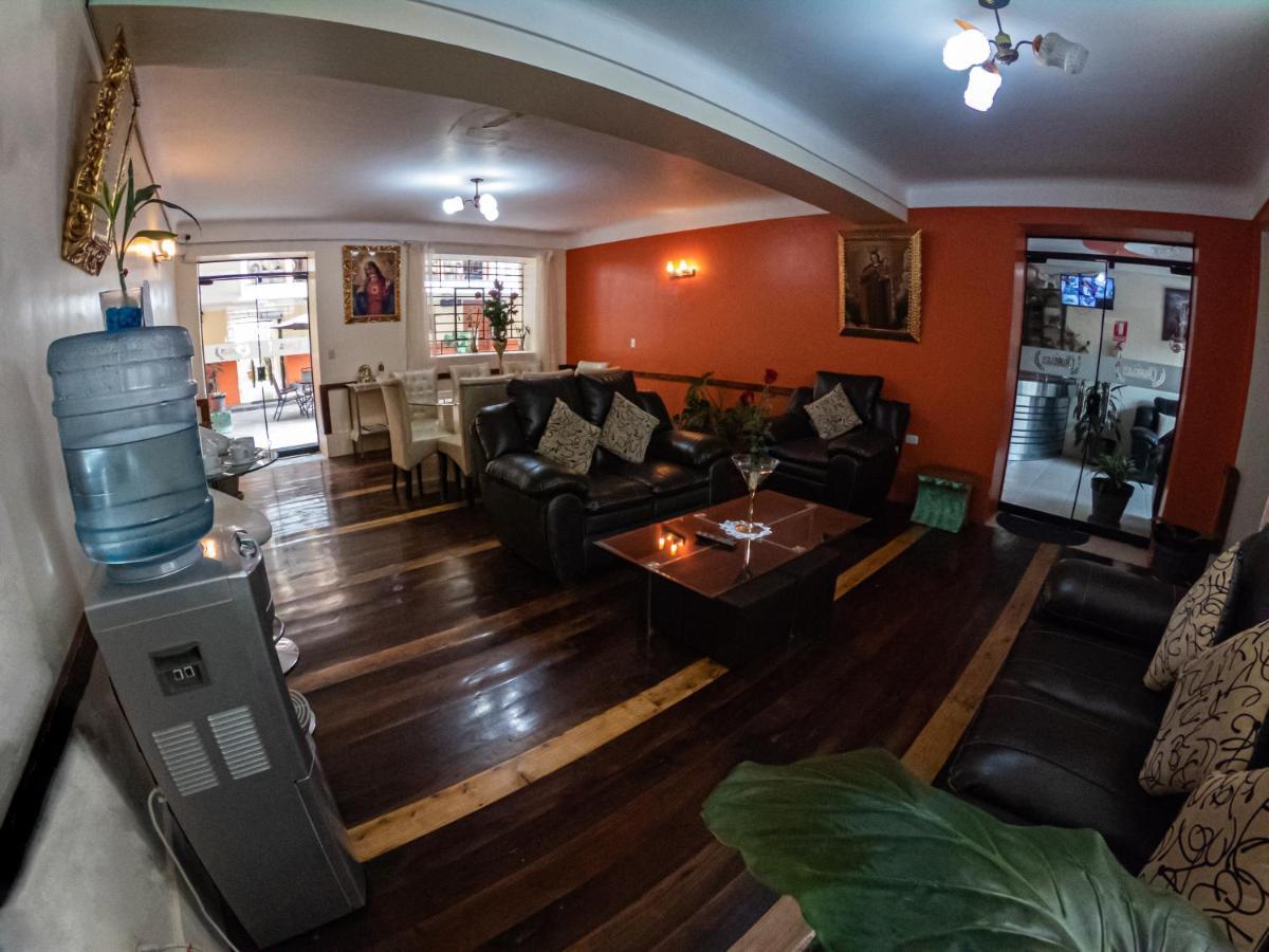 Hotel Los Laureles Calca Dış mekan fotoğraf