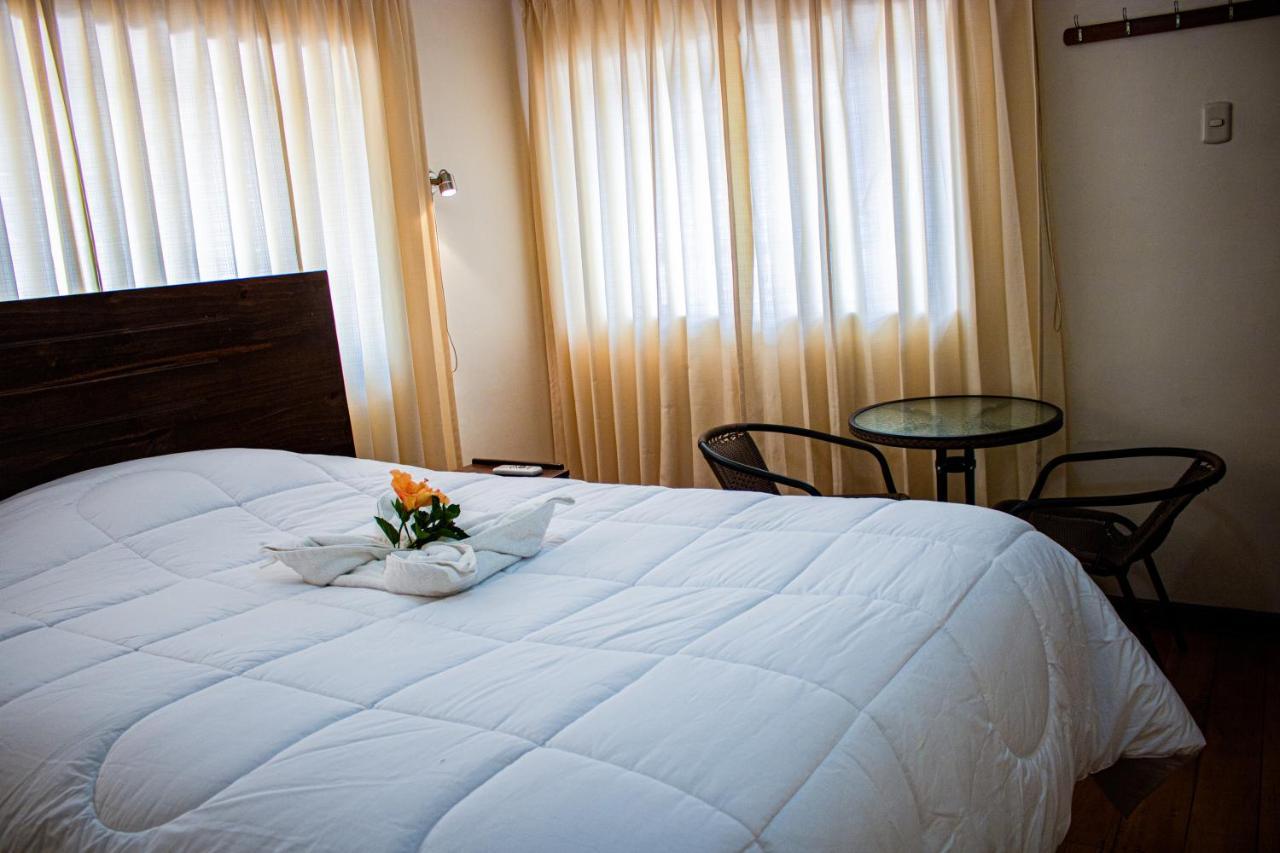 Hotel Los Laureles Calca Dış mekan fotoğraf