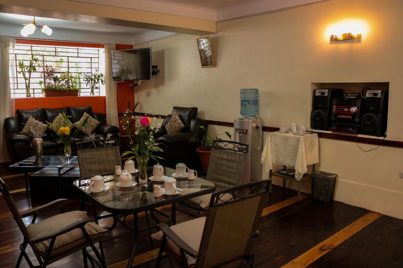 Hotel Los Laureles Calca Dış mekan fotoğraf