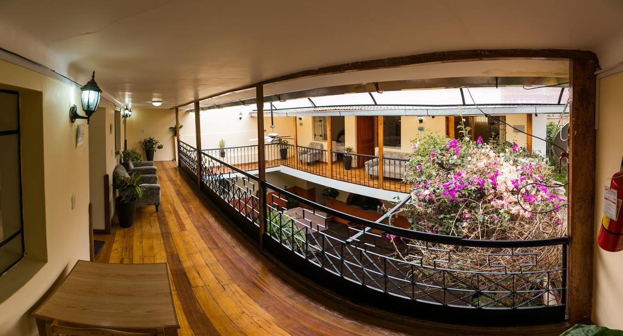 Hotel Los Laureles Calca Dış mekan fotoğraf